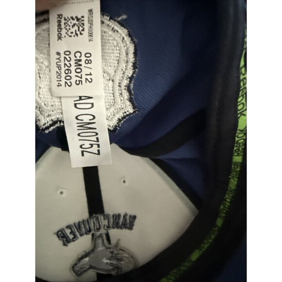 Vancouver Canucks Reebok Center Ice NHL Piped Bill Hockey Cap Hat L/XL - Picture 8 of 10
